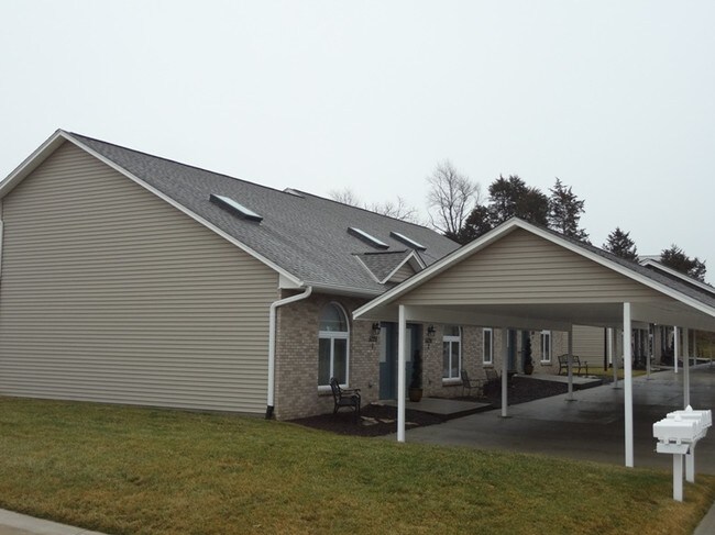 Building Photo - 5220 Loft Dr