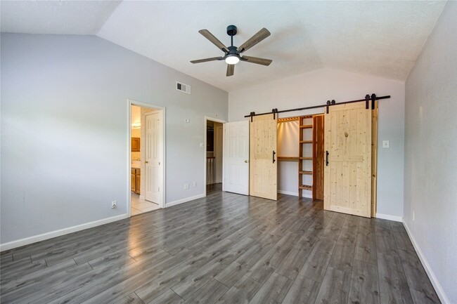 Building Photo - 3310 Little Farms Ct