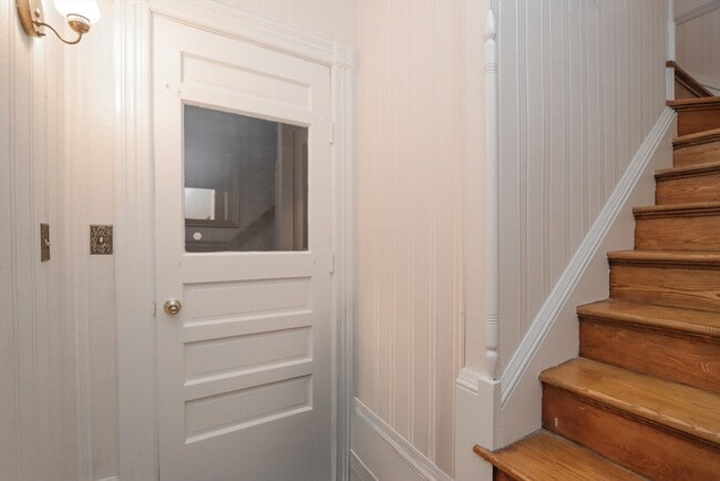 Building Photo - 61 Washington Rd