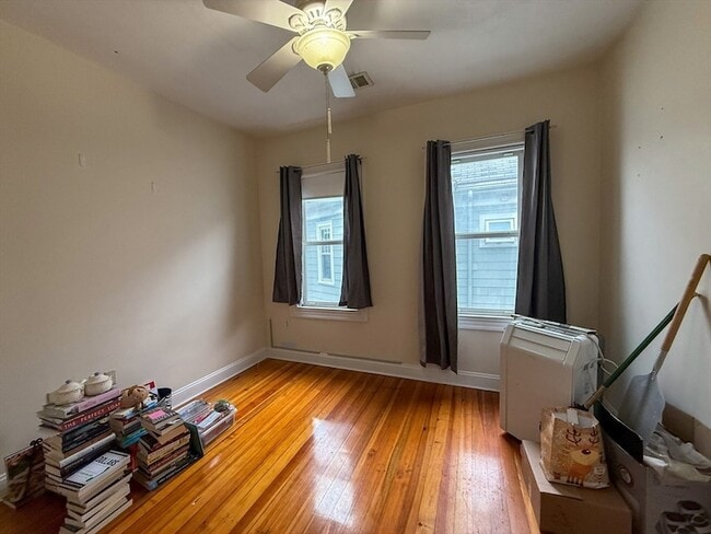 Building Photo - 56 Bowdoin St