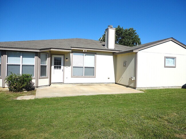 Building Photo - 6421 Jennie Ln