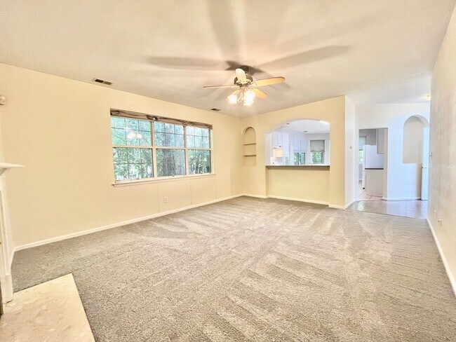 Building Photo - Spacious 4 Bedroom Home on Cul-de-sac in Castleton Virginia Beach!