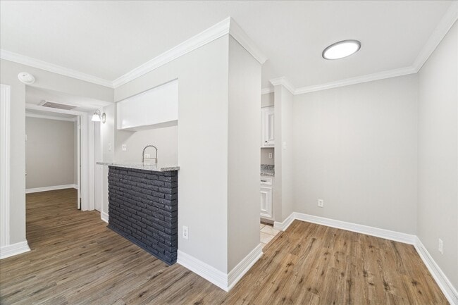 Building Photo - 201 Emerson St