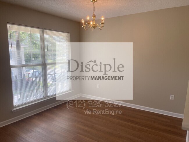 Building Photo - 22 E Dubois St