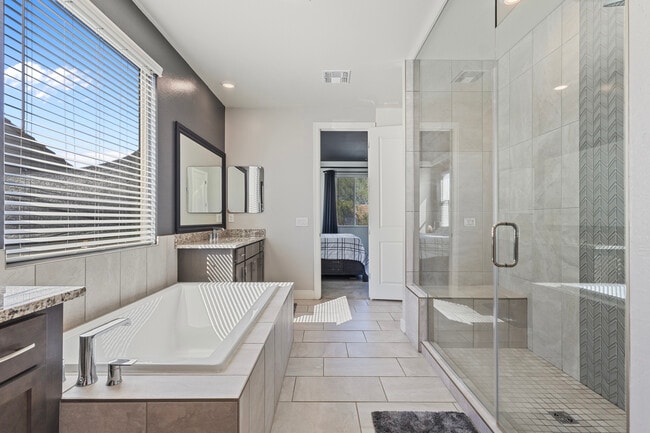 Building Photo - 18456 W Brookwood Dr