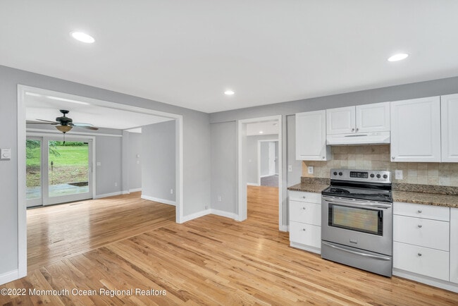 Building Photo - 5 Dugans Ln