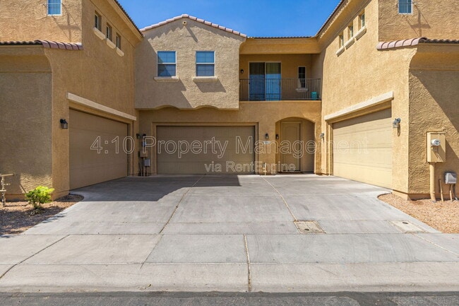Building Photo - 1367 S Country Club Dr