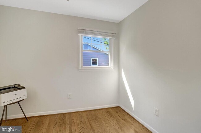 Building Photo - 7907 Donelson St