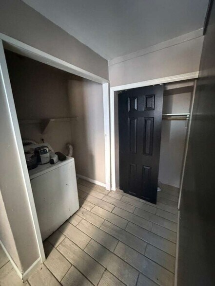 Building Photo - 23 Laurel Trail