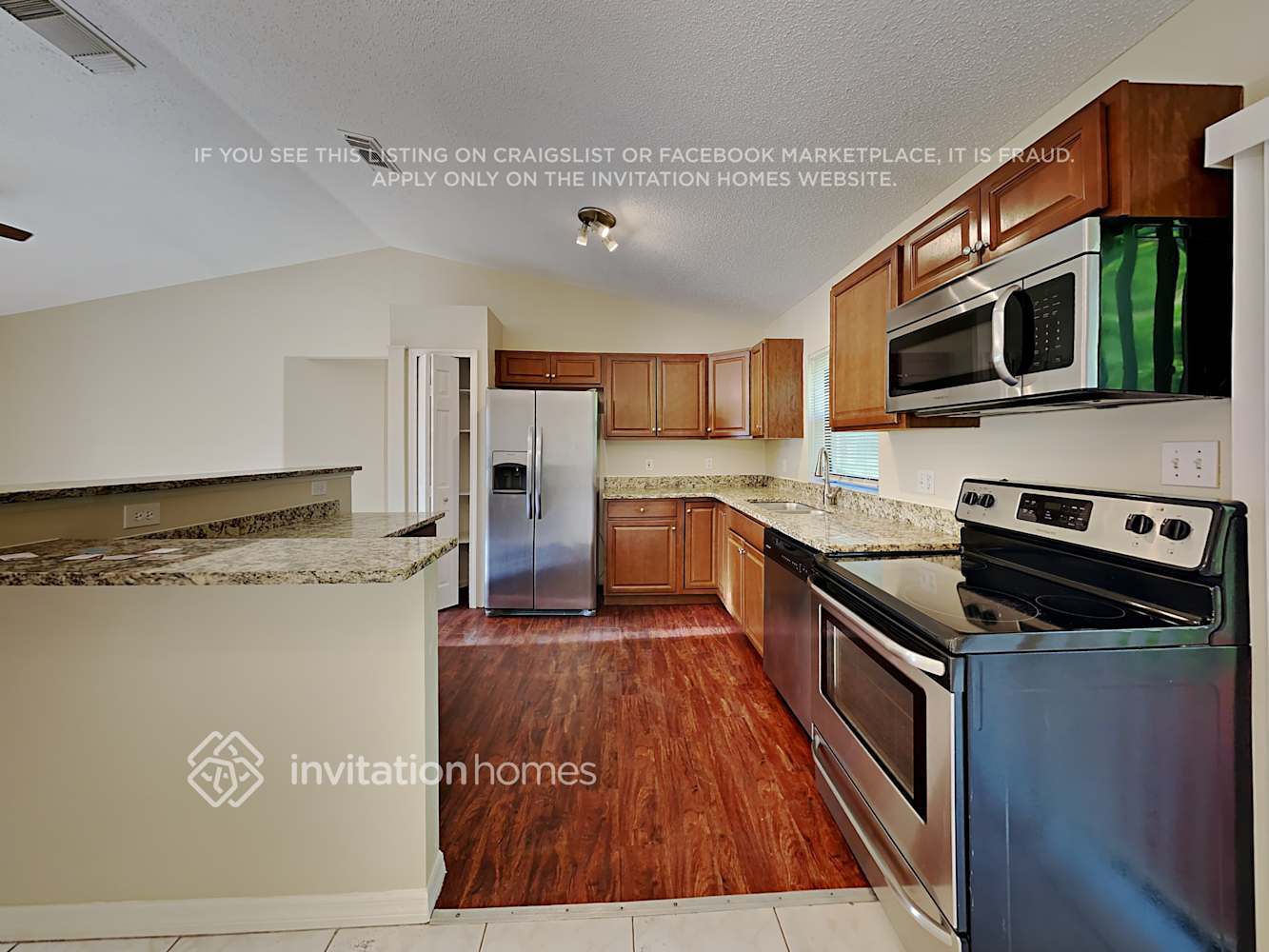 Building Photo - 3020 SW Vittorio St