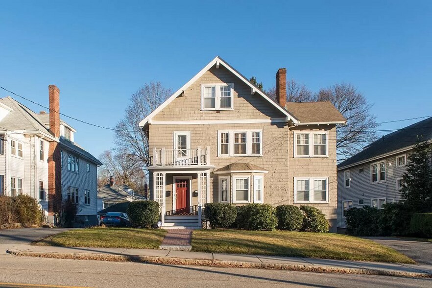 Primary Photo - 211 Common St