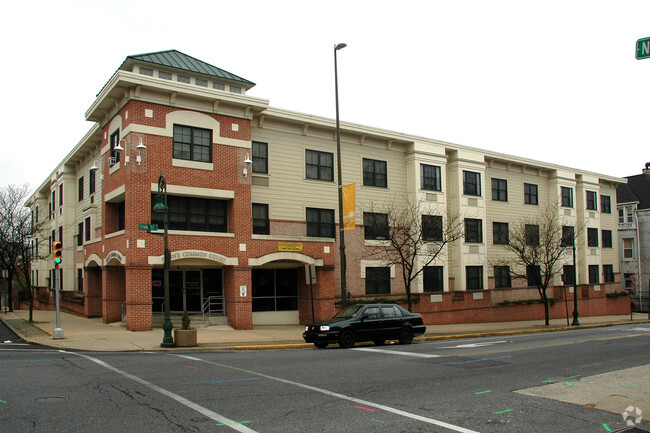 Primary Photo - Penn's Common Court Apartments