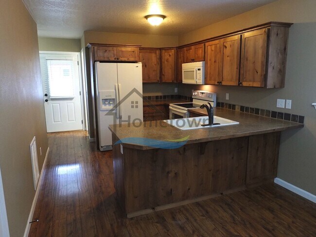 Building Photo - 3-Bedroom Home in Central Coeur d'Alene wi...