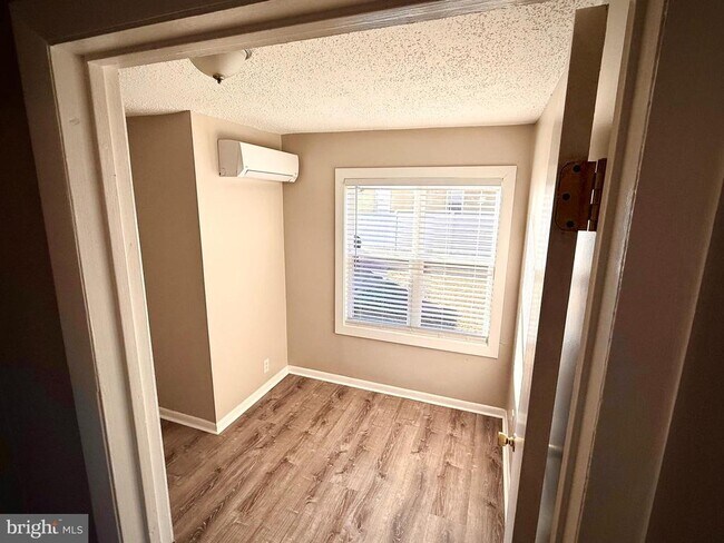 Building Photo - 220 Delsea Dr