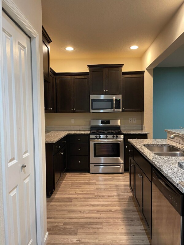 Building Photo - 11317 NE 116th Ct