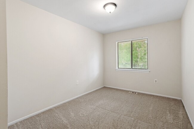 Building Photo - 1404 Timber Creek Rd