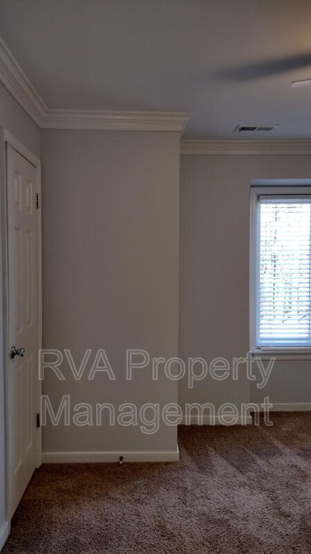 Building Photo - 1983 Airy Cir