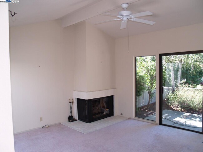 Building Photo - 515 Rolling Hills Ln