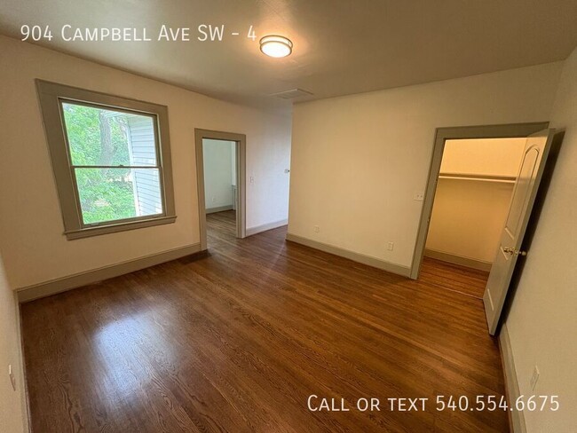 Building Photo - 904 Campbell Ave SW