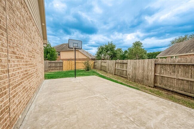 Building Photo - 17603 Yorkhill Ct