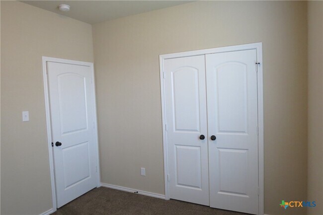 Building Photo - 298 Rosalie Dr