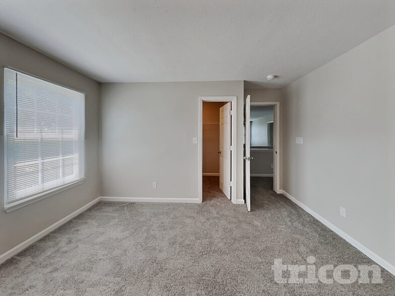 Building Photo - 7538 Mather Ln