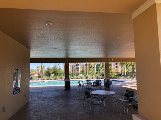 Building Photo - ALMOST NEW 3/2 HOME close to everything!!  BEAUTIFUL WITH LOTS OF UPGRADES!