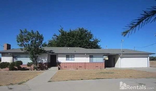 Primary Photo - Cute farmhouse with lots of upgrades