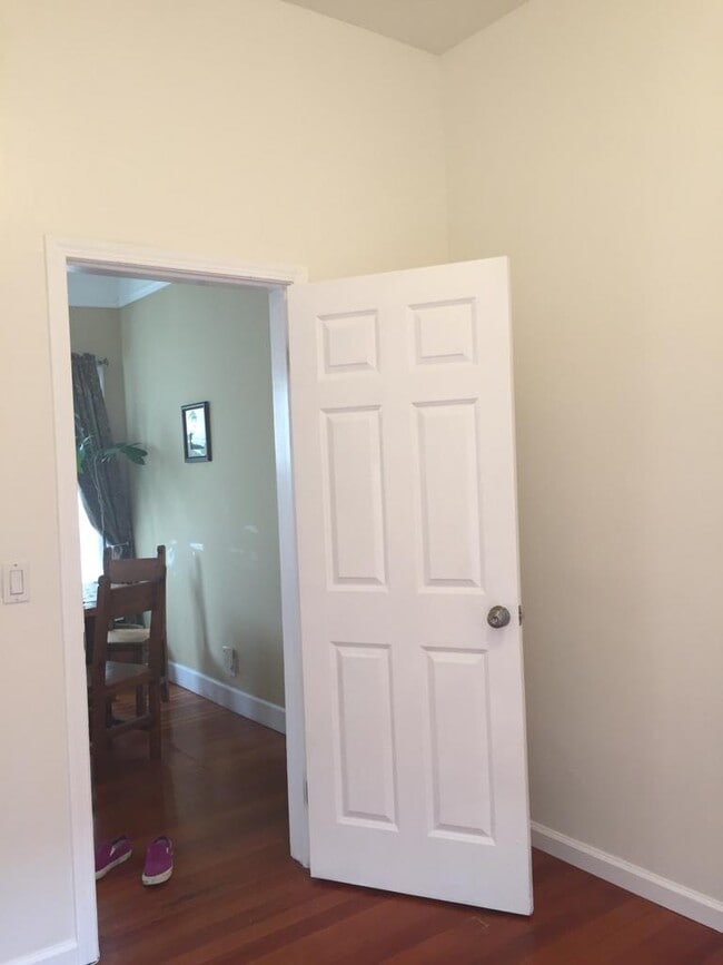 Building Photo - 1234 Union St