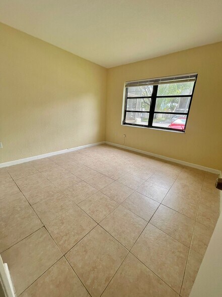 Building Photo - 7909 SW 104th St
