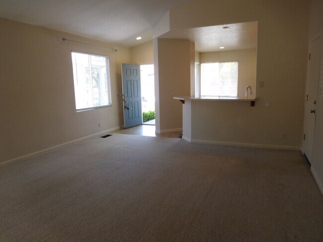 Building Photo - Damonte Ranch Single Level Home