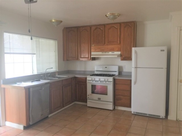 Building Photo - 3 Bedrooms, 2 Bathrooms- Plus 1bd 1ba Stud...