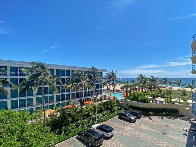 Building Photo - 1200 Holiday Dr