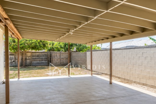 Building Photo - 2203 Rounds St