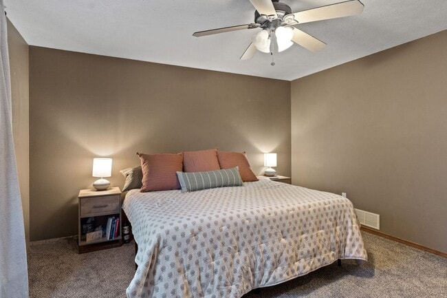 Building Photo - Beautifully done 3 bed 3 bath home in Greenacres/liberty lake area