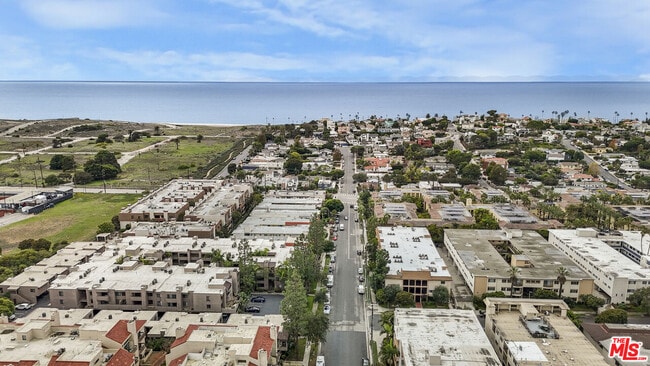 Building Photo - 8300 Manitoba St