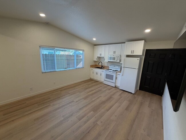 Building Photo - 501 Cabo San Lucas Cir