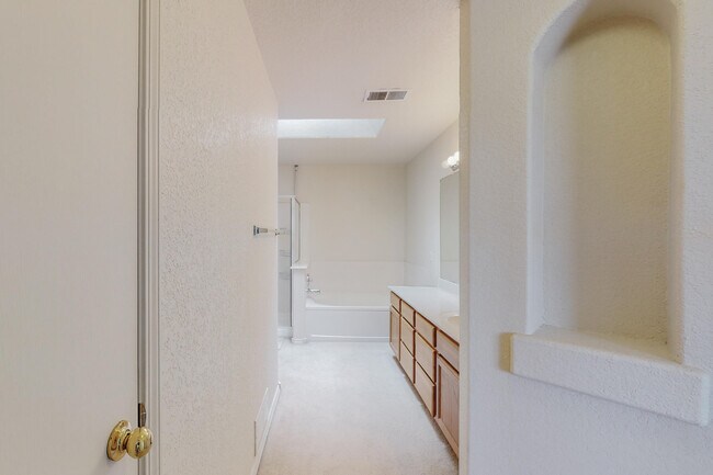 Building Photo - 6568 Los Pueblos Pl NW