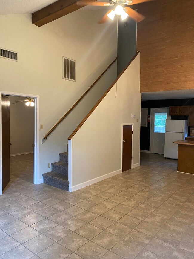 704 Rocky Bayou Dr 704 Rocky Bayou Dr Pineville LA 71360 Apartment