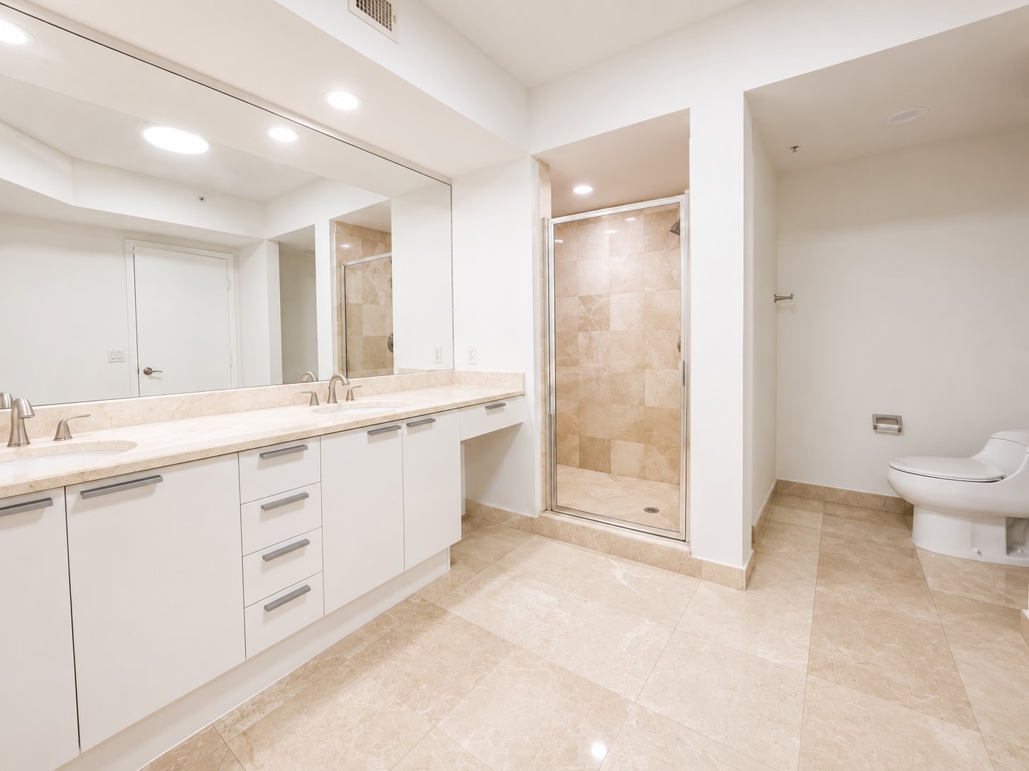 Master Bathroom 2 - 14951 Royal Oaks Ln
