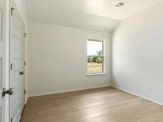Building Photo - Move-In Ready 2-Bed Home in Lawton w/ Garage