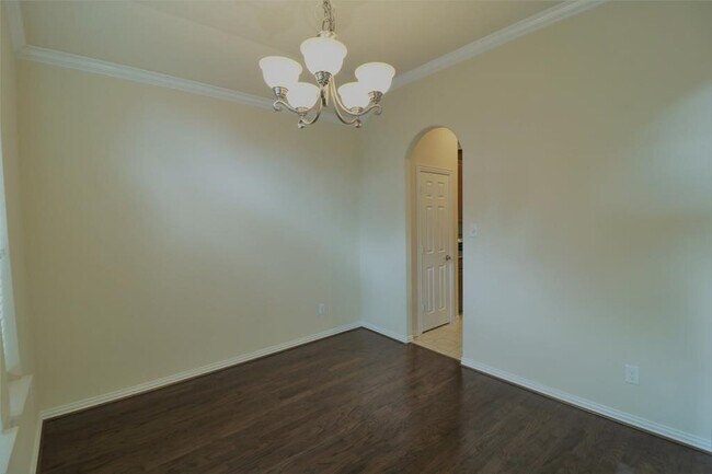 Building Photo - 1922 Pontius Dr