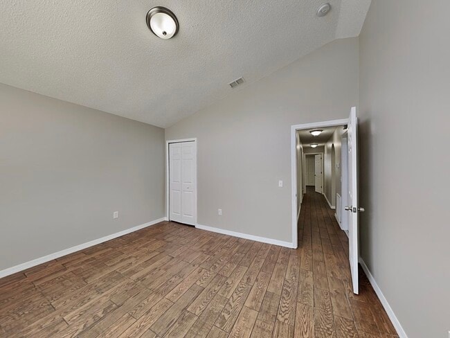 Building Photo - 6879 Belmar Dr