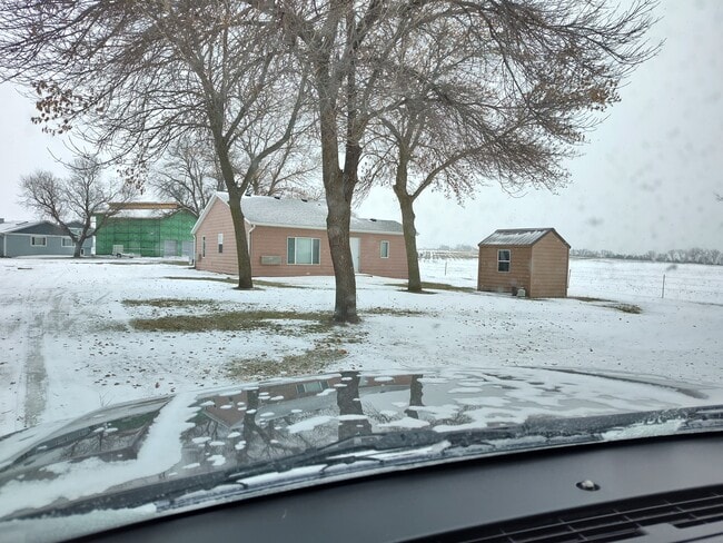 Building Photo - 5710 S Shore Dr