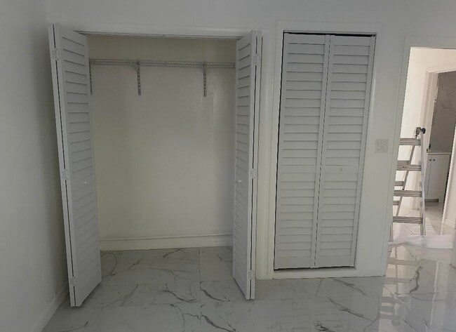 Building Photo - 20701 NW 34th Ct