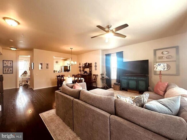 Building Photo - 1746 Beacon Ln