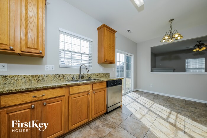Building Photo - 1511 Pecan Ln
