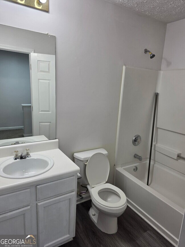 Building Photo - 1364 Hollenbeck Ln