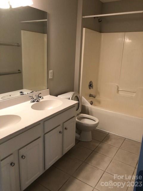 Building Photo - Spacious 5-Bedroom, 3-Bathroom Home Ideal ...