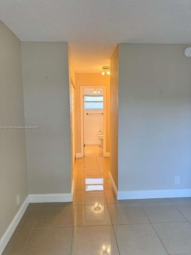 Building Photo - 3001 NW 46th Ave